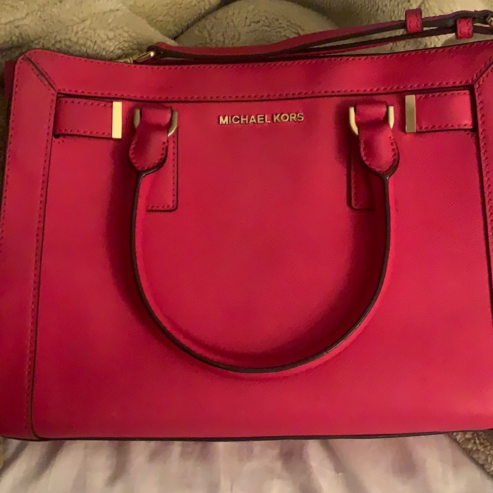 Michael kors magenta purse